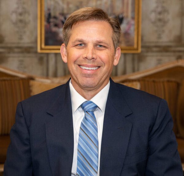 Dr. Kevin Kremer